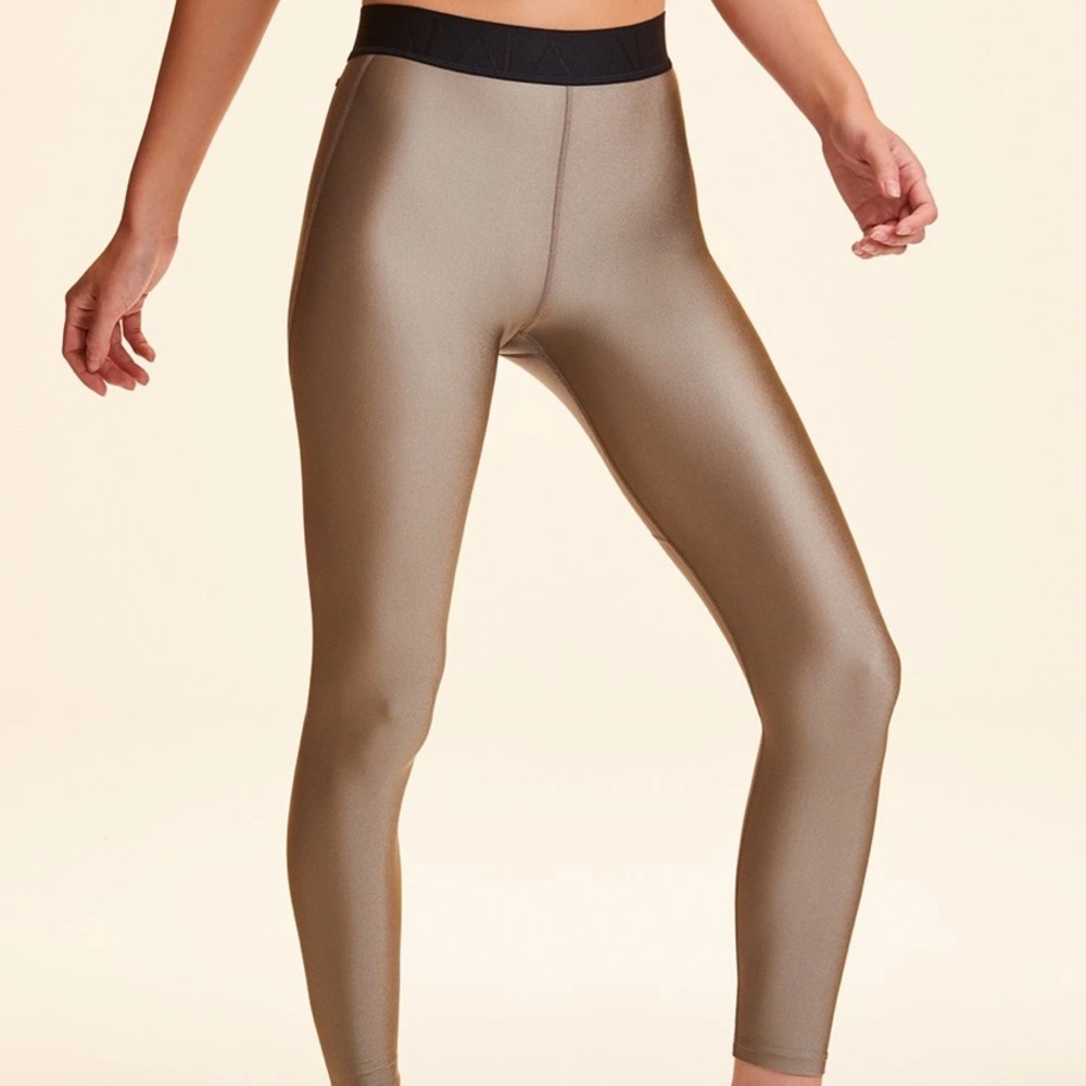 Alala Frame Tight